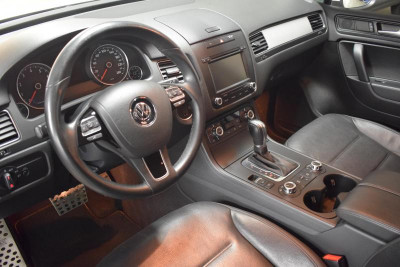 Volkswagen Touareg 3.6 FSI Tiptronic 4Motion (249 л. с.)