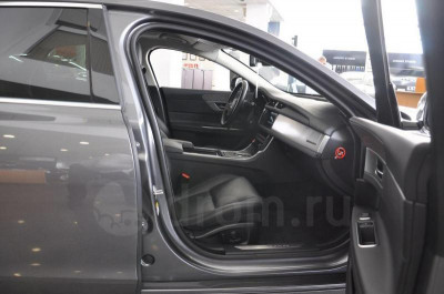 Jaguar XF 2.0 AT (240 л. с.) Prestige