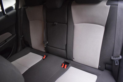 Chevrolet Cruze 1.6 AT (109 л. с.)