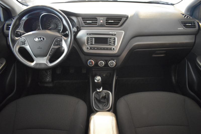 Kia Rio 1.6 MT (123 л. с.) Comfort Кондиционер