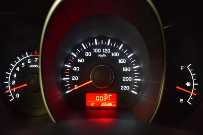 Kia Rio 1.6 MT (123 л. с.) Comfort Кондиционер