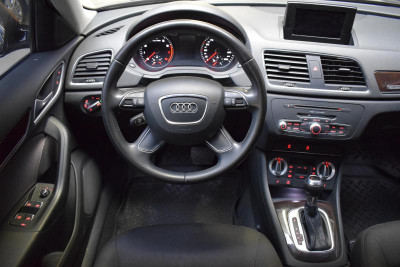 Audi Q3 2.0 TFSI quattro S tronic (211 л. с.)