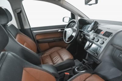 Volkswagen Touran 1.4 AT (170 л.с.)