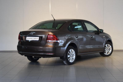 Volkswagen Polo 1.6 MPI AT (105 л.с.)