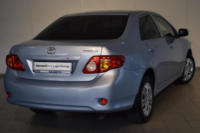 Toyota Corolla 1.6 MT (122 л. с.)