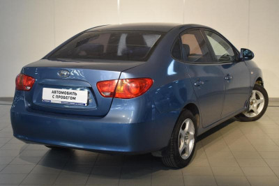 Hyundai Elantra 1.6 AT (122 л.с.)