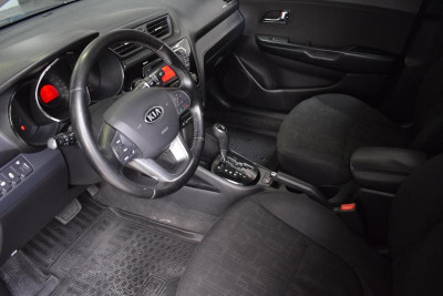 Kia Rio 1.6 AT (123 л. с.)