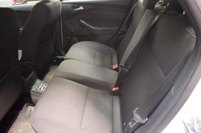 Ford Focus Универсал 1.6 Ti-VCT MT (105 л. с.) Sync Edition