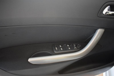 Peugeot 308 1.6 MT (120 л. с.)