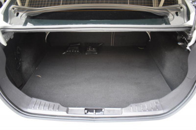 Ford Focus 1.6 MT (105 л. с.)