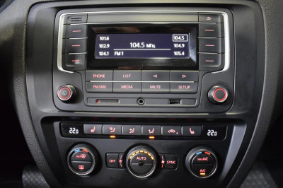 Volkswagen Jetta 1.6 MPI AT (110 л. с.) Comfortline