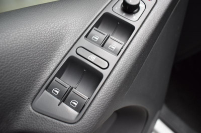 Volkswagen Tiguan 1.4 TSI BlueMotion MT (122 л. с.)