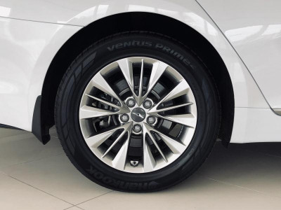 Hyundai Genesis 3.0 AT AWD (249 л. с.) Luxury