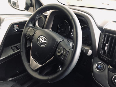 Toyota RAV4 2.2 D AT 4WD (150 л. c.) Престиж