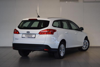 Ford Focus Универсал 1.6 Ti-VCT MT (125 л. с.) Trend