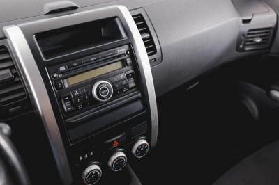 Nissan X-Trail 2.0 CVT AWD (141 л. с.)