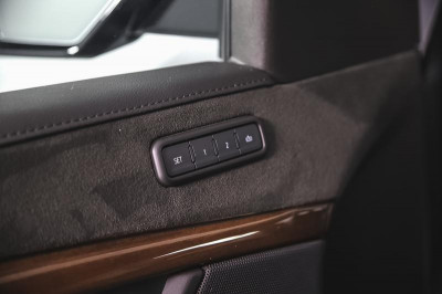 Cadillac Escalade 6.2 V8 АТ 4WD (426 л.с.) Luxury