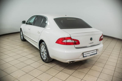 ŠKODA Superb 1.8 TSI DSG (160 л. с.)