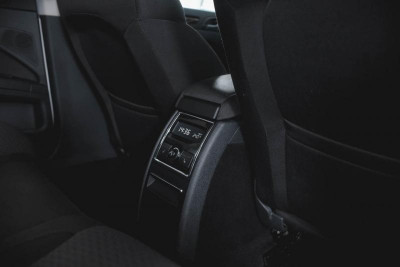 ŠKODA Superb 2.0 TDI DSG 4x4 (140 л. с.)