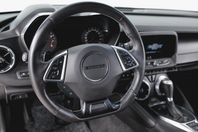 Chevrolet Camaro 2.0 AT (238 л. с.) RS