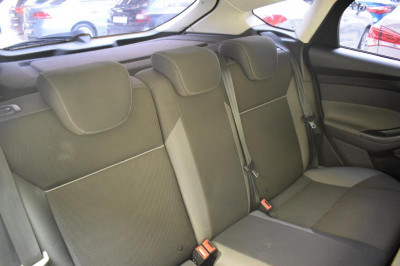 Ford Focus 1.6 PowerShift (105 л. с.)