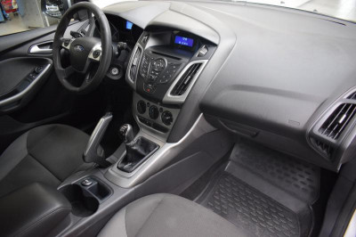 Ford Focus 1.6 MT (105 л. с.)