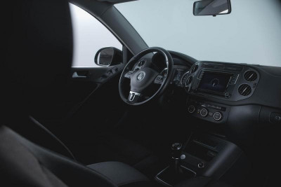 Volkswagen Tiguan 1.4 TSI BlueMotion MT (122 л. с.)