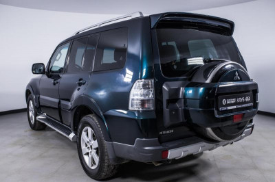 Mitsubishi Pajero 3.8 AT (250 л. с.)