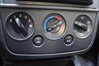 Ford Fiesta 1.4 AT (80 л.с.)