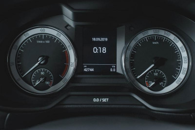 ŠKODA OCTAVIA 1.6 MPI AT (110 л.с.) Ambition