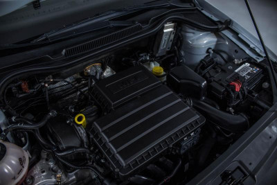 Volkswagen Polo 1.6 MPI AT (110 л. с.)