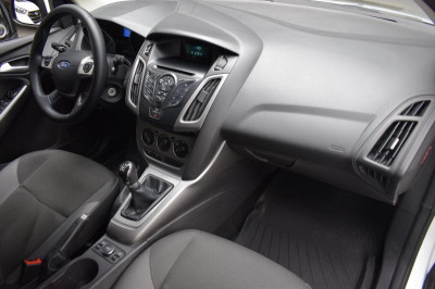 Ford Focus 1.6 MT (105 л. с.)