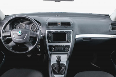 ŠKODA Octavia 1.8 TSI MT 4x4 (152 л. с.)