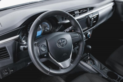 Toyota Corolla 1.6 CVT (122 л. с.) Комфорт