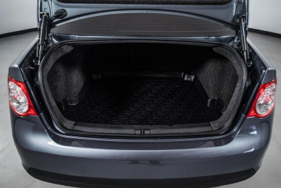 Volkswagen Jetta 1.6 MT (105 л. с.)