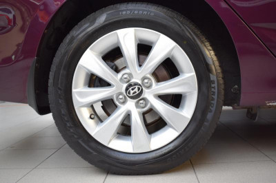 Hyundai Solaris 1.6 AT (123 л. с.)