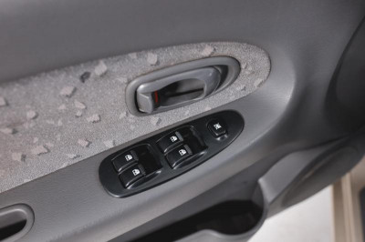 Kia Spectra 1.6 AT (101 л. с.)