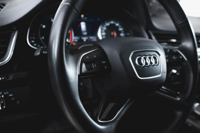 Audi Q7 3.0d AT (249 л.с.) 4WD