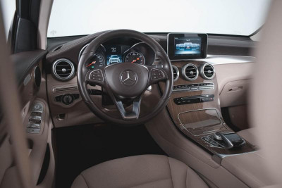 Mercedes-Benz GLC-Класс 250 4MATIC 2.0 AT (211 л.с.) 4WD