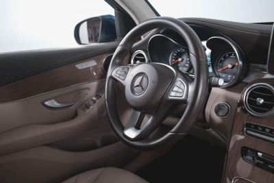 Mercedes-Benz GLC-Класс 250 4MATIC 2.0 AT (211 л.с.) 4WD