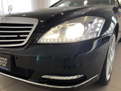 Mercedes-Benz S-Класс S 350 CDI BlueEFFICIENCY 4MATIC 7G-Tronic (235 л. с.)