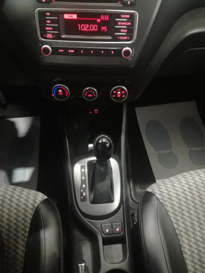 Kia Rio 1.6 AT (123 л. с.)