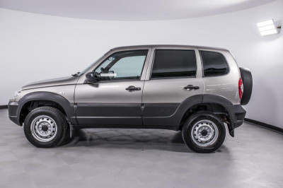 Chevrolet niva Niva 1.7 MT (79,6 л. с.) L