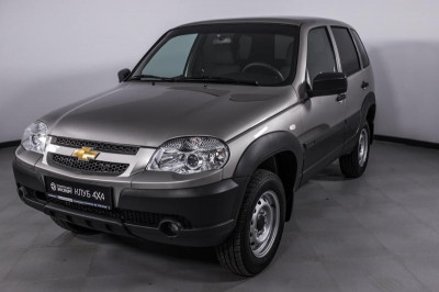 Chevrolet niva Niva 1.7 MT (79,6 л. с.) L