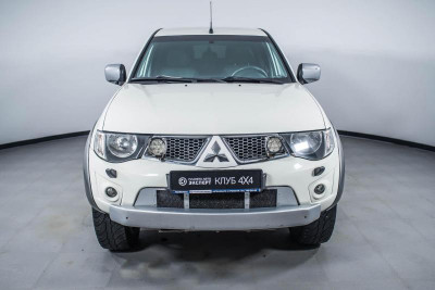 Mitsubishi L200 2.5 DI-D MT (136 л. с.)