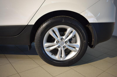 Hyundai ix35 2.0 AT 2WD (150 л. с.)