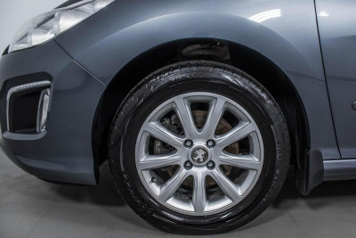 Peugeot 308 1.6 MT (120 л. с.)