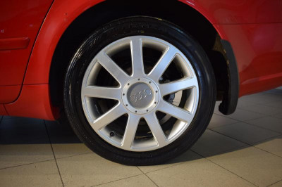 Audi A4 2.0 multitronic (130 л. с.)