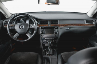 ŠKODA Superb 1.8 TSI DSG (152 л. с.)