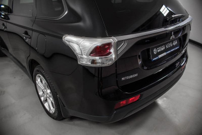 Mitsubishi Outlander 2.0 CVT 4WD (146 л. с.)